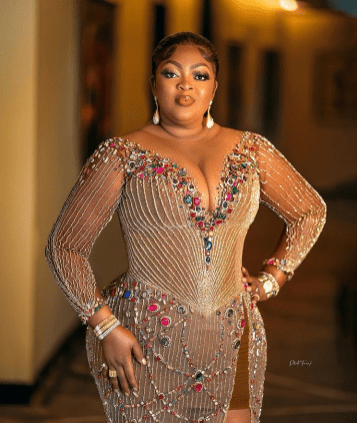[People Profile] All We Know About Eniola Badmus Biography: Age, Career, Spouse, Family, Net Worth, Controversy