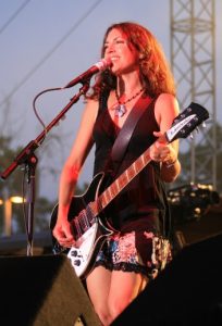 Susanna Hoffs Biography: Age, Career, Spouse, Net Worth