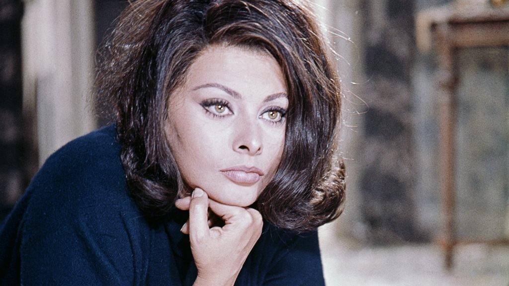 Sophia Loren: 'Female directors don't yell' - BBC News