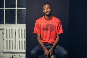 YouTube tech reviewer Marques Brownlee on Recode Media with Peter Kafka |  Vox